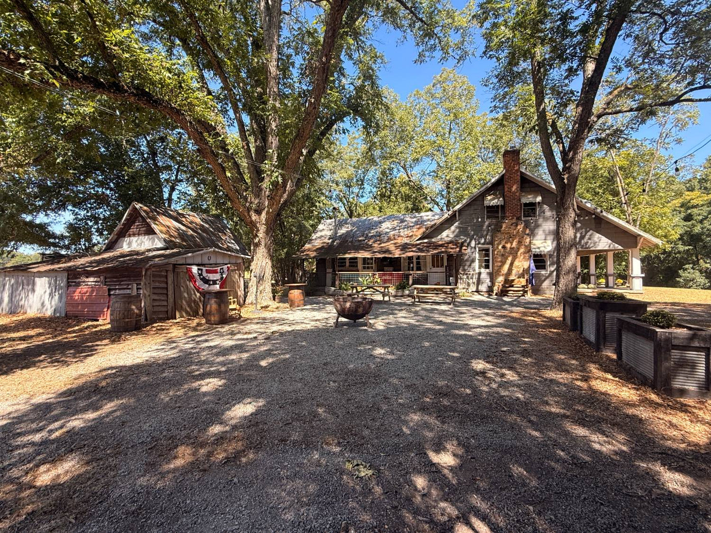The farmhouse at Georgia Bushcraft Farm on a sunny day